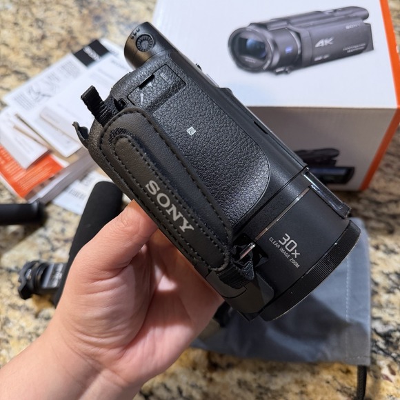 Sony FDR-AX53 4K Handycam Camcorder Pre Owned Extra Accessories - Picture 12 of 16